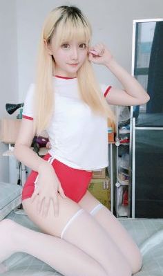 情不自禁想入非非