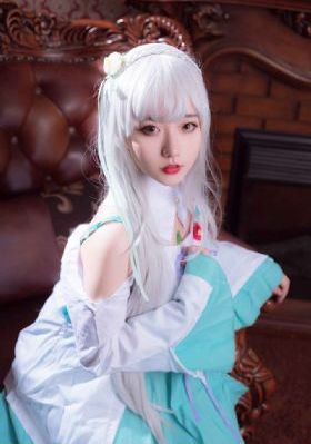 萌萌侵略者