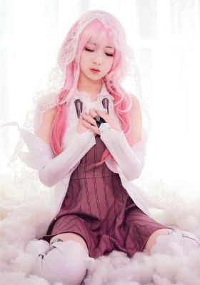 可疑的美容院免费观看